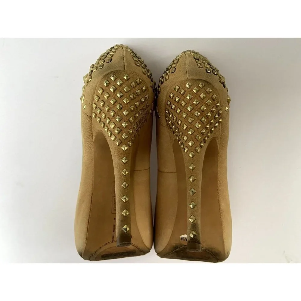 ✨2/$20✨ Vince Camuto Women's Tan‎ High Heels with Gold Tacks Pumps Size 6
